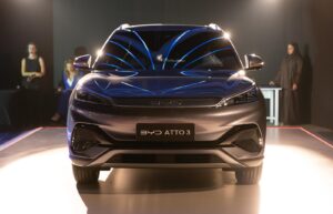 BYD ATTO 3 side view