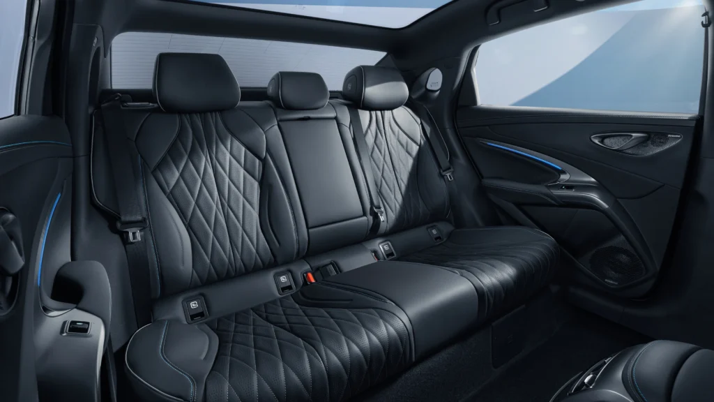 BYD SEAL cockpit view