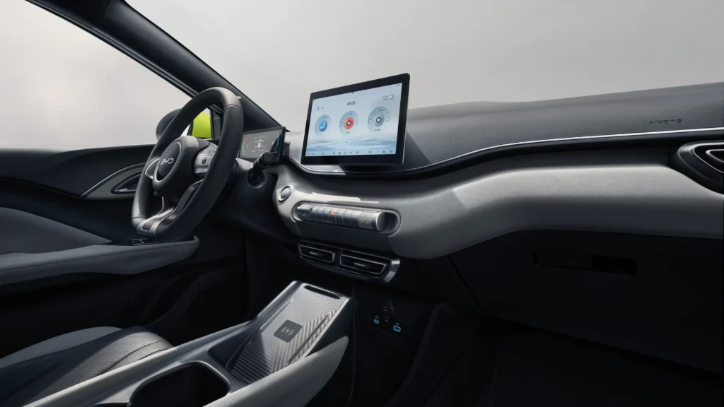 BYD DOLPHIN SURF cockpit view